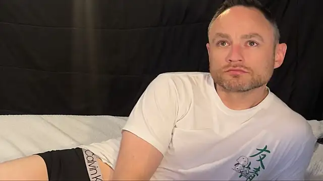 famous1tad online show from April 24, 1:46 pm