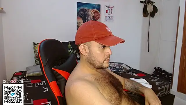 holegape online show from March 6, 6:38 pm