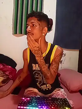 theyllorwillian online show from June 18, 12:21 pm
