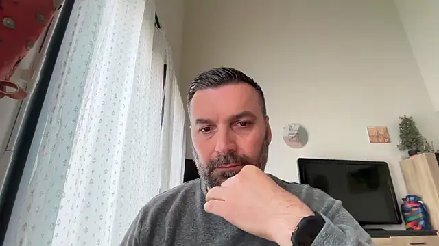 coolsmith81 online show from May 12, 7:50 am
