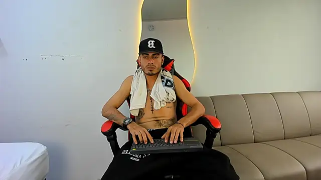 MatthewCullen online show from December 20, 10:06 pm