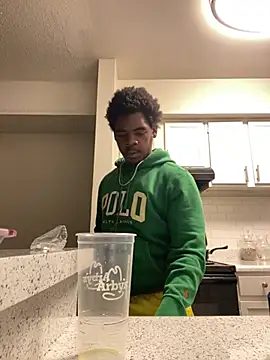 JaHavin- online show from May 12, 1:36 am