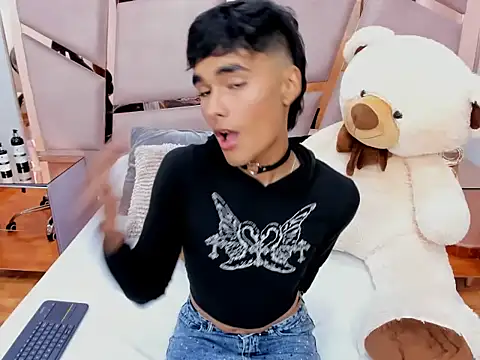 LittleNito online show from December 5, 8:05 pm