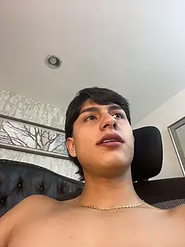 Lander Cruz online show from January 6, 9:08 pm