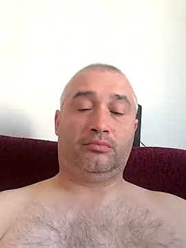 Olomoucak1982 online show from May 10, 3:35 pm