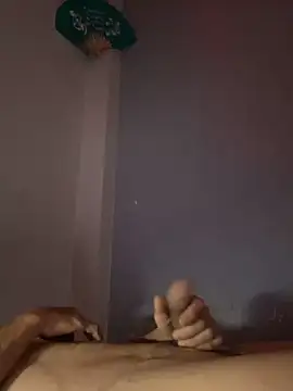 thongtrieu0183 online show from February 24, 12:28 pm