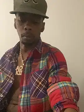 MrLLongg online show from January 31, 7:45 pm