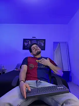 williamsmiiths16 online show from May 31, 12:05 pm