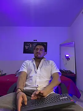 williamsmiiths16 online show from June 4, 11:27 am