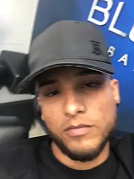 modeloxtz online show from March 22, 8:58 pm