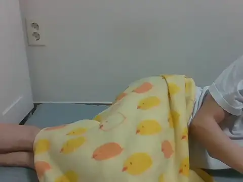 dongjun21 online show from February 25, 11:00 am