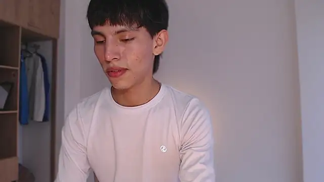 andrew courtzz online show from February 18, 8:28 pm