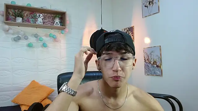 jeremy job online show from January 9, 11:37 am