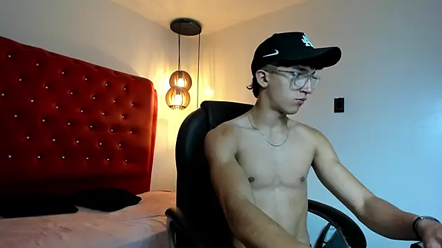 jeremy job online show from December 19, 12:46 pm