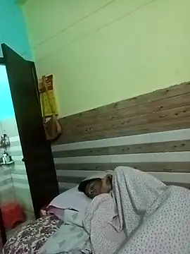 xoupleaura online show from April 13, 3:29 am