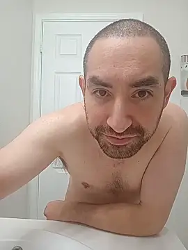 CumDumpPig83 online show from March 1, 1:49 am