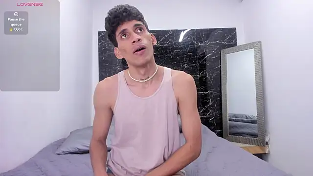 Emer santos online show from February 19, 9:11 pm