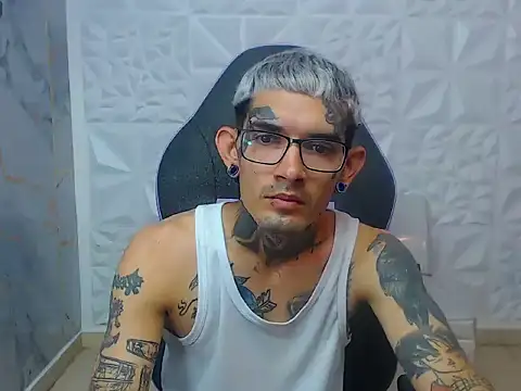 Boy tatto77 online show from February 16, 5:00 pm