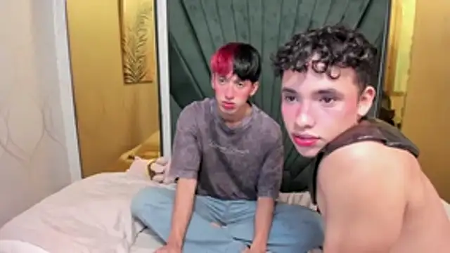 wildboy22  online show from January 14, 2:16 am