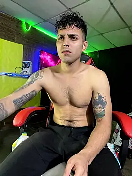 JustynAle2025 online show from January 13, 3:44 am