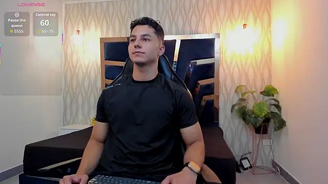 Noah Clarkk online show from April 6, 5:25 pm