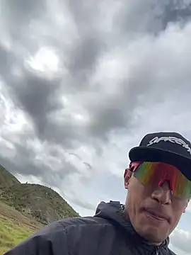 Maicol xxxx online show from April 10, 8:38 pm