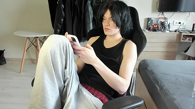 JohnGaliano online show from April 27, 3:52 pm