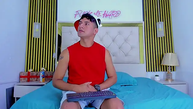 Sweet kevin1 online show from January 13, 6:51 am