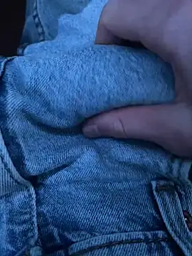 LittleGuy 2007 online show from April 7, 10:10 pm