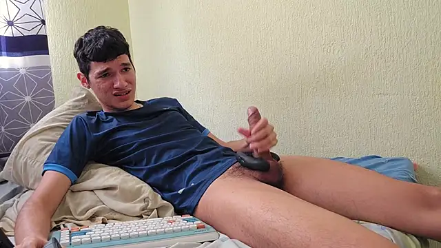 LeonS 20cm online show from February 7, 9:31 pm