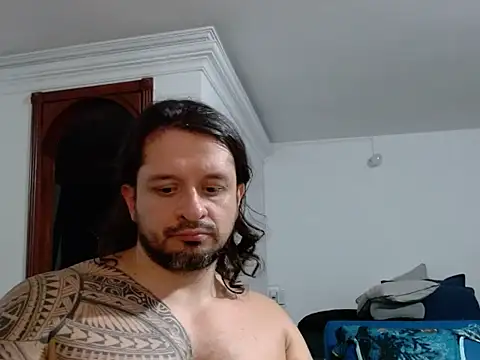 gonzzohunterr online show from May 6, 4:02 am