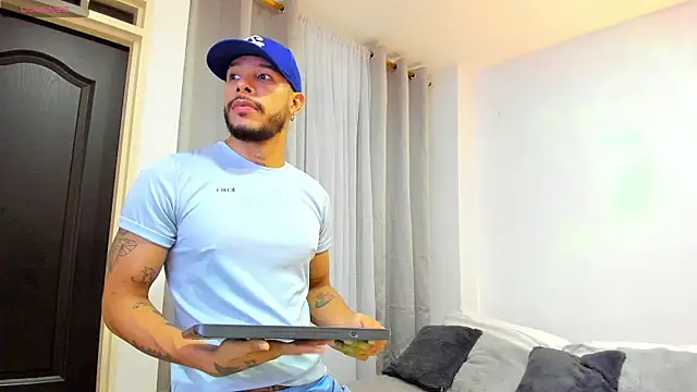 Jeisonmillan  online show from January 8, 11:04 am