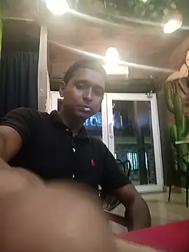 miloxx123 online show from July 31, 2:44 am