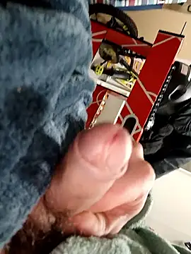 Adrianxxxxxx53 online show from January 10, 4:50 am