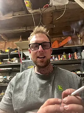 WIDBIGWHITECOCK online show from April 12, 4:26 am