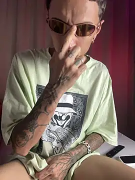 SweetCumshot online show from January 12, 2:48 am