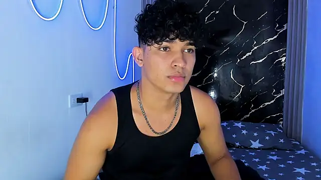 jamescurly00 online show from January 7, 11:10 pm