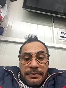 julian-112 online show from February 20, 2:19 pm