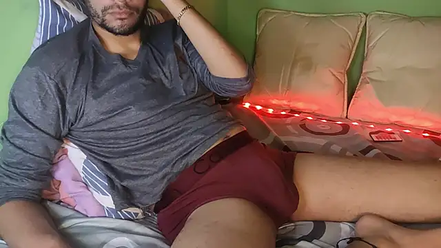 Taylor Blaze94 online show from February 12, 3:12 am