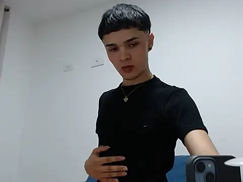 AdrianRose  online show from June 6, 5:46 am
