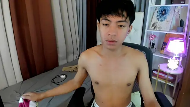 davincihugecock online show from April 9, 5:08 pm