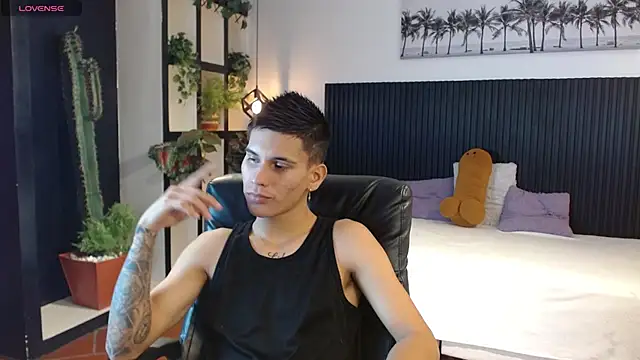 paullcb online show from February 15, 3:46 am