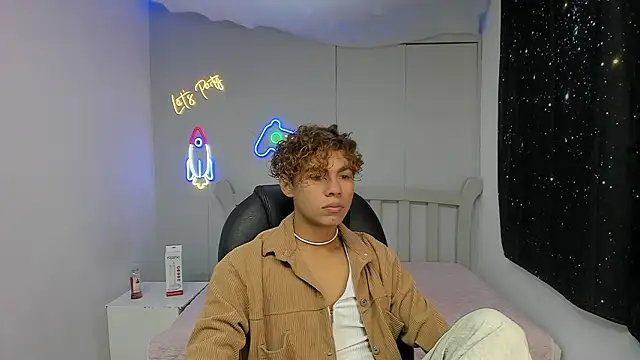 Anyelo Twink online show from February 3, 8:14 pm