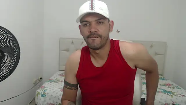 wildchris  online show from January 12, 2:32 pm