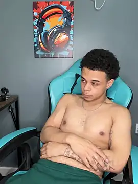 l-laross online show from January 16, 10:45 pm