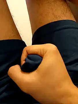 Uzieham22 online show from April 19, 12:15 pm