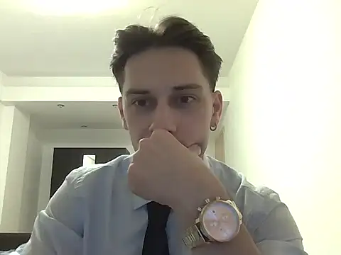 adixxxta online show from January 14, 8:45 pm