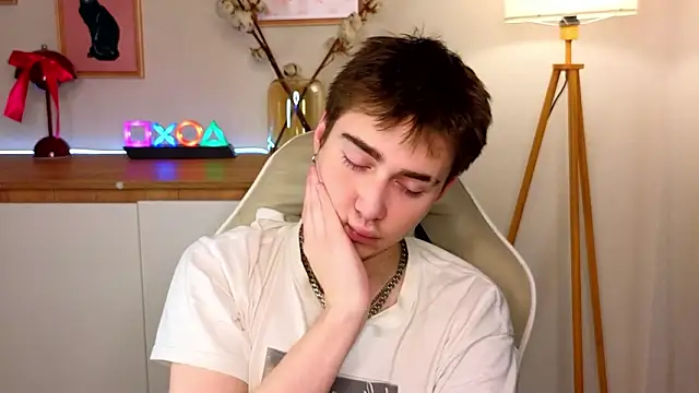 d3s dn online show from February 5, 4:03 pm