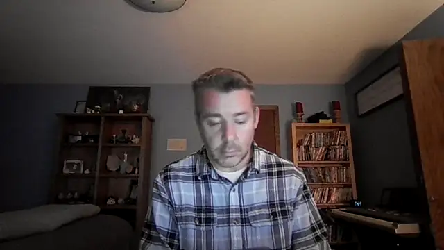 chrisw8140 online show from January 15, 2:37 am