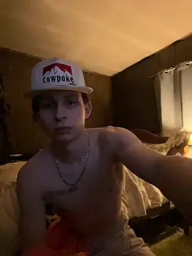 HUNGDADDYH2005 online show from January 13, 1:54 am